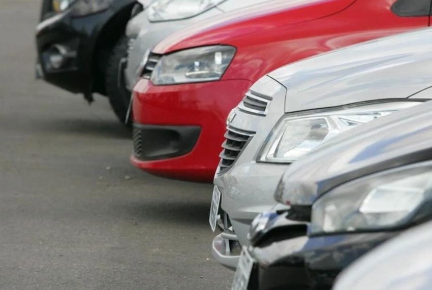 Vender para concessionária ou particular? Qual a melhor opção no RJ
