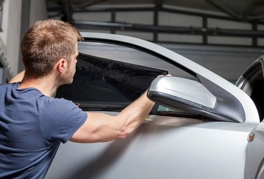 Vale a pena instalar película automotiva Veja o que diz a lei